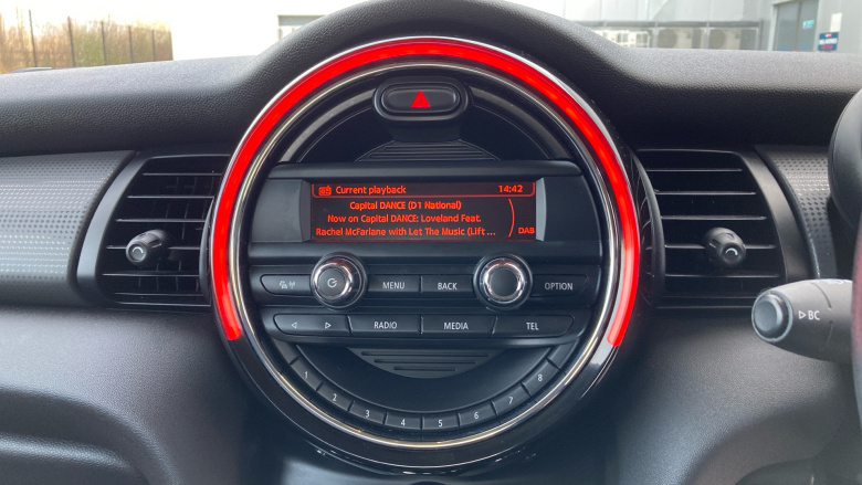 MINI Hatchback 1.5 Cooper D 3dr Diesel Hatchback